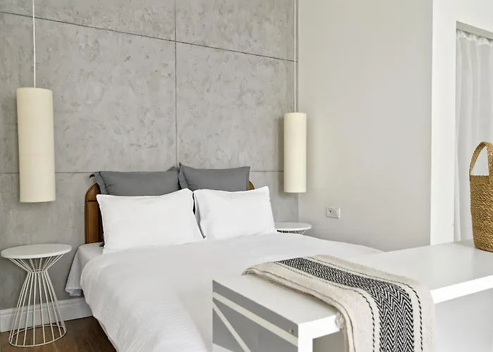 White Door Heart Of 1 *