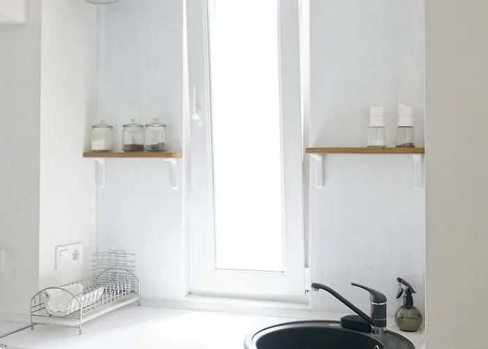 White Door Heart Of 1 Apartament